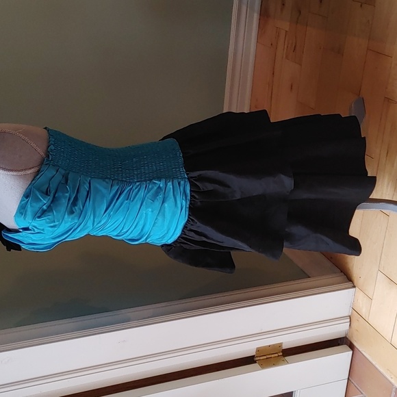 Vintage Canadian Designer Teal and Black Ruffled Dress Size 9 - Picture 7 of 10